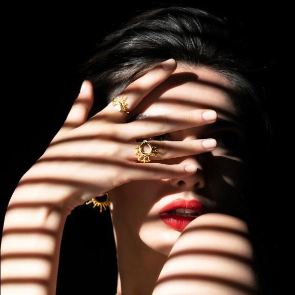 Glod Radiant Beams Cuff Ring - Picture 3 of 4